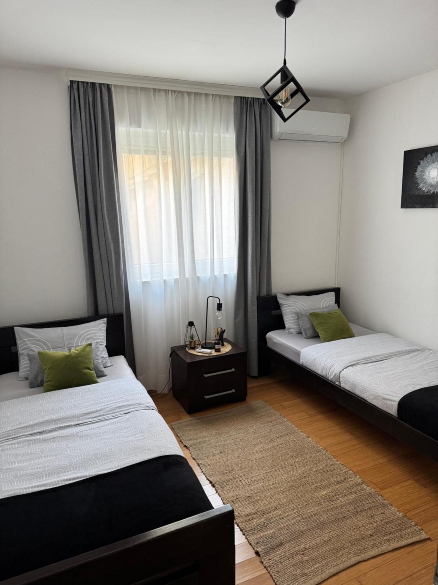 J&M Apartment Котор Екстериор снимка